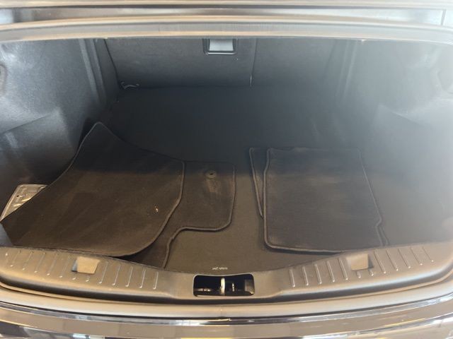 Lincoln MKZ Vehicle Full-screen Gallery Image 30