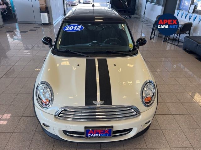 MINI Cooper Hardtop Vehicle Full-screen Gallery Image 19