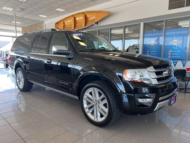 Ford Expedition EL Vehicle Full-screen Gallery Image 02