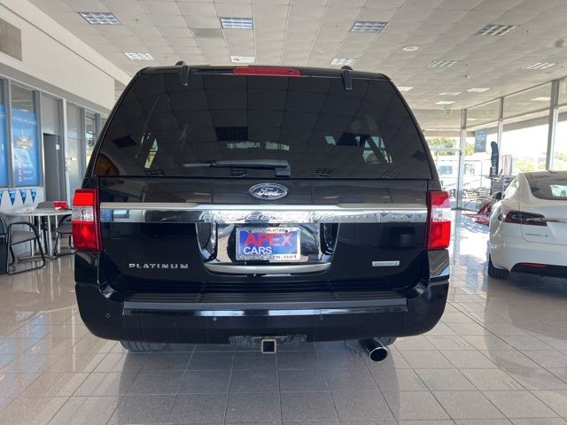 Ford Expedition EL Vehicle Full-screen Gallery Image 09