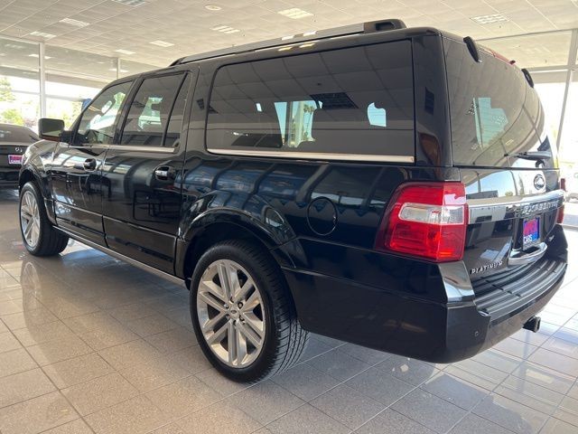 Ford Expedition EL Vehicle Full-screen Gallery Image 12