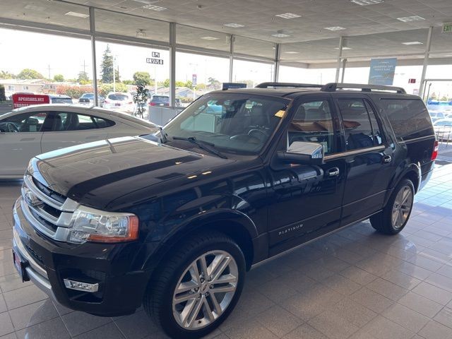 Ford Expedition EL Vehicle Full-screen Gallery Image 14