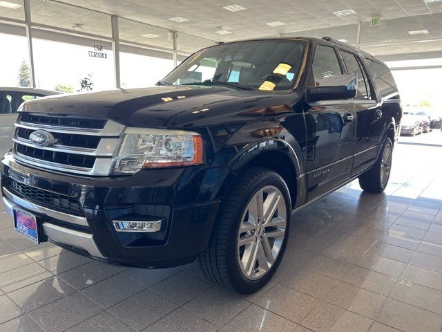 Ford Expedition EL Vehicle Full-screen Gallery Image 15