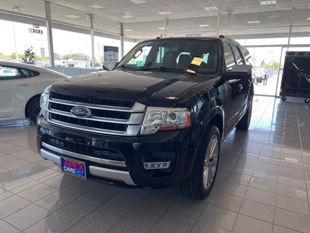 Ford Expedition EL Vehicle Full-screen Gallery Image 16