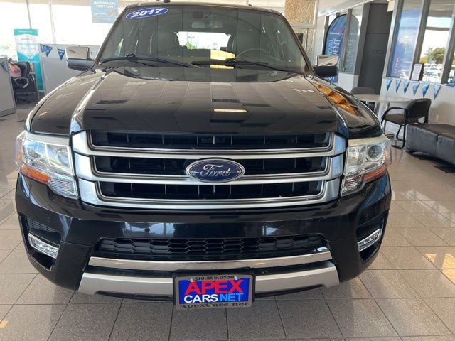 Ford Expedition EL Vehicle Full-screen Gallery Image 18