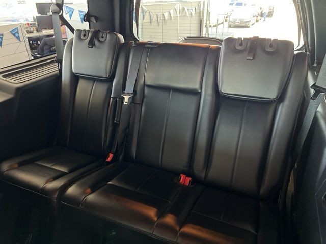 Ford Expedition EL Vehicle Full-screen Gallery Image 22