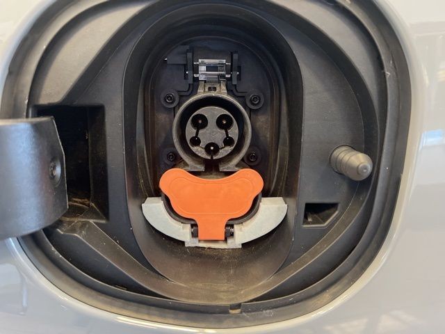 Chevrolet Bolt EV Vehicle Full-screen Gallery Image 19