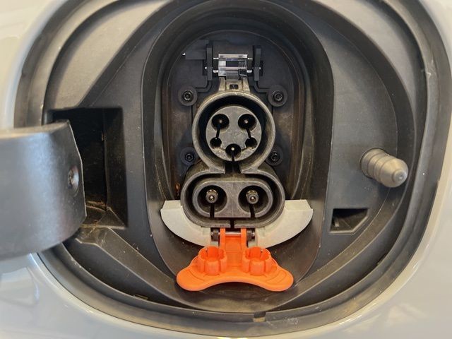 Chevrolet Bolt EV Vehicle Full-screen Gallery Image 20