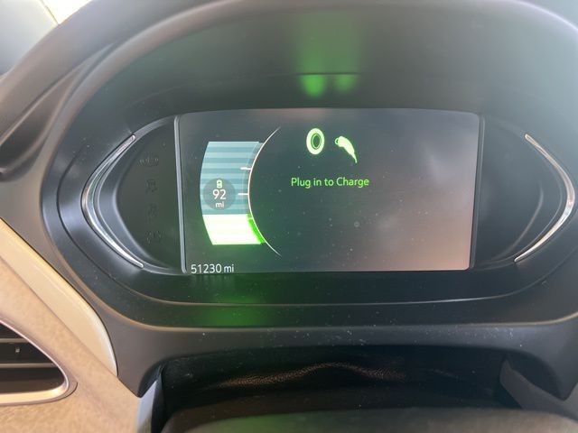 Chevrolet Bolt EV Vehicle Full-screen Gallery Image 24