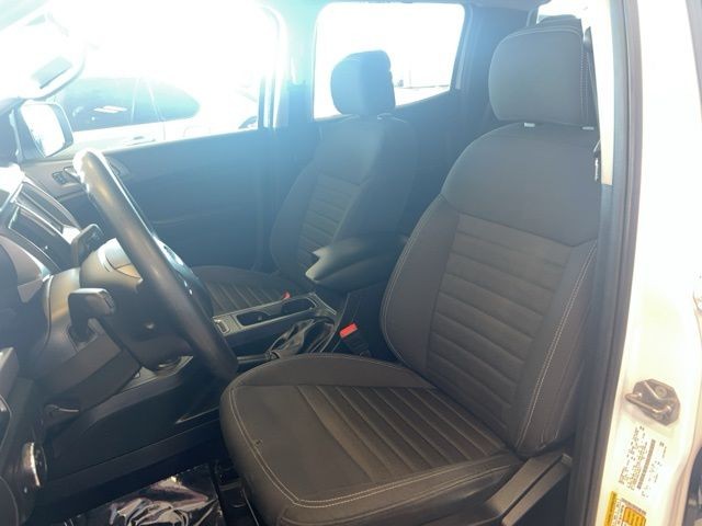 Ford Ranger Vehicle Full-screen Gallery Image 19