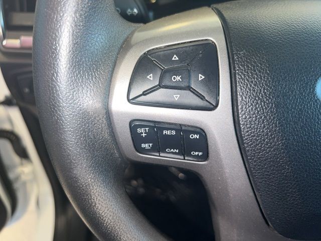 Ford Ranger Vehicle Full-screen Gallery Image 23