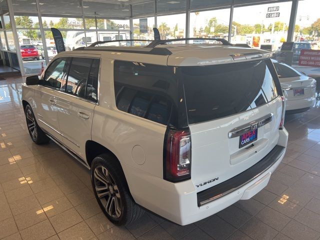 GMC Yukon Vehicle Full-screen Gallery Image 10