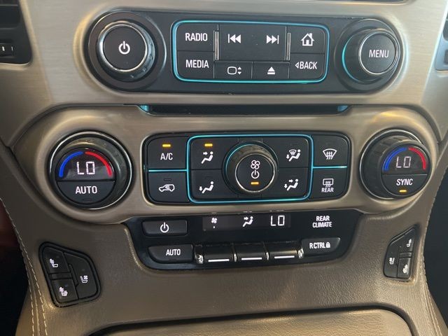 GMC Yukon Vehicle Full-screen Gallery Image 33