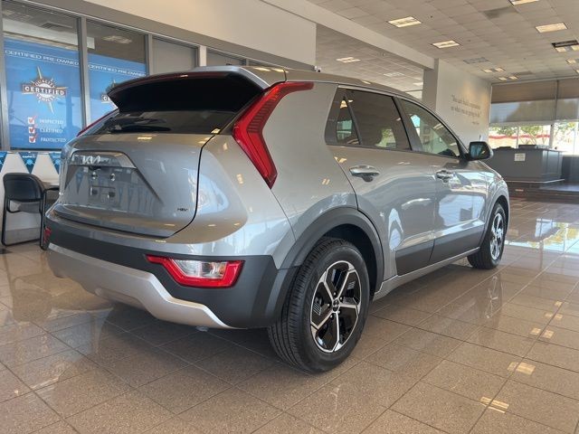 Kia Niro Vehicle Full-screen Gallery Image 07
