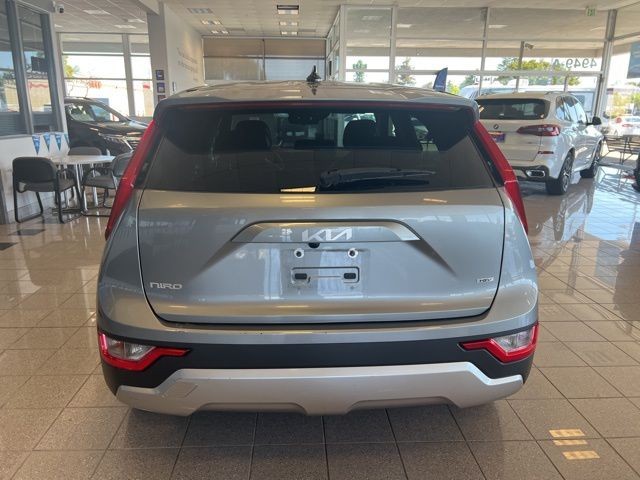 Kia Niro Vehicle Full-screen Gallery Image 08