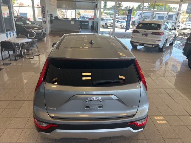 Kia Niro Vehicle Full-screen Gallery Image 09