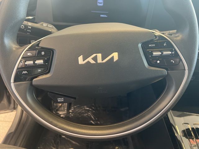 Kia Niro Vehicle Full-screen Gallery Image 23