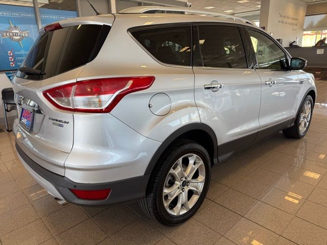 Ford Escape Vehicle Full-screen Gallery Image 03