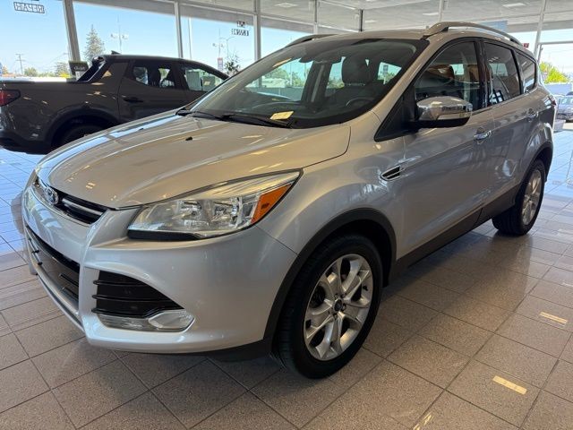 Ford Escape Vehicle Full-screen Gallery Image 07