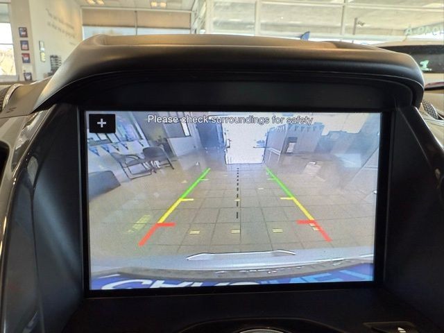 Ford Escape Vehicle Full-screen Gallery Image 16