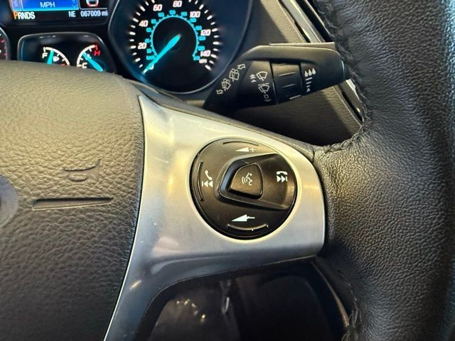 Ford Escape Vehicle Full-screen Gallery Image 20