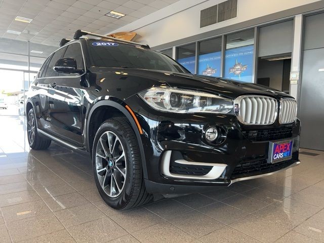 BMW X5 Vehicle Full-screen Gallery Image 03