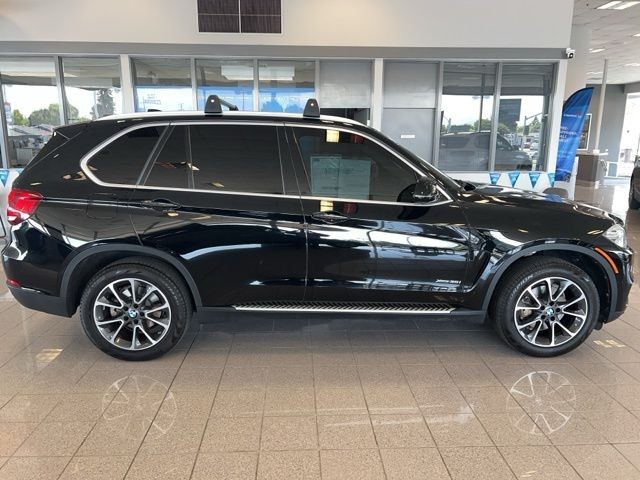 BMW X5 Vehicle Full-screen Gallery Image 04