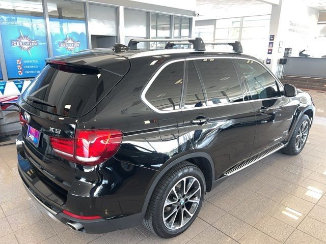 BMW X5 Vehicle Full-screen Gallery Image 05