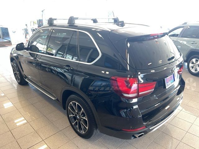 BMW X5 Vehicle Full-screen Gallery Image 12