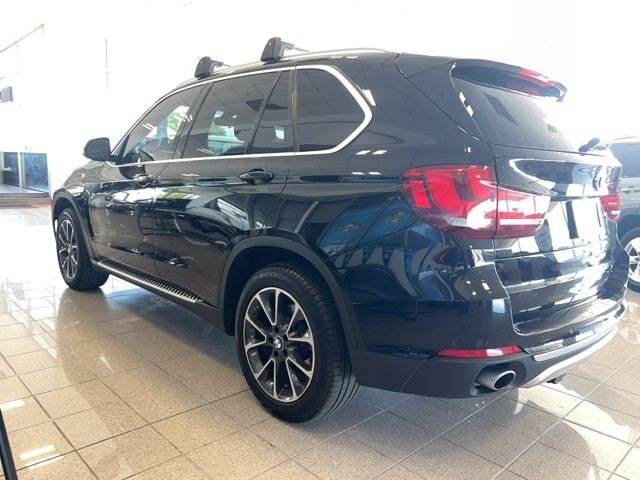 BMW X5 Vehicle Full-screen Gallery Image 13