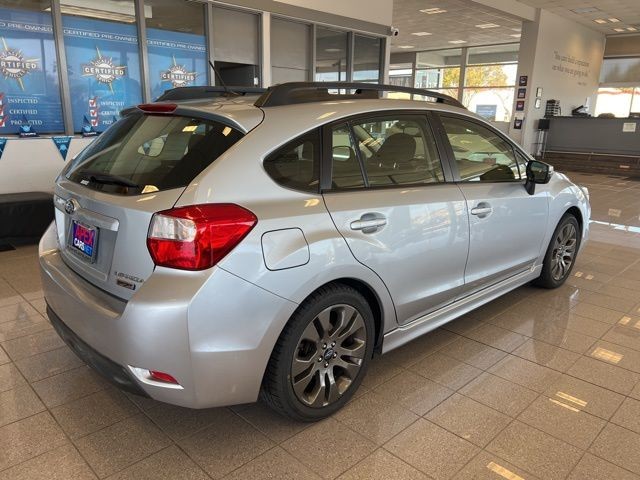 Subaru Impreza Wagon Vehicle Full-screen Gallery Image 05