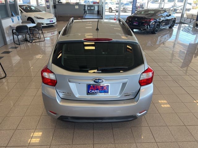 Subaru Impreza Wagon Vehicle Full-screen Gallery Image 09