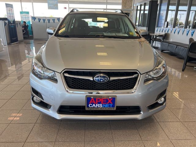 Subaru Impreza Wagon Vehicle Full-screen Gallery Image 18