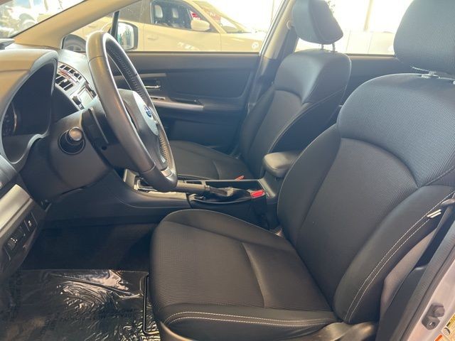 Subaru Impreza Wagon Vehicle Full-screen Gallery Image 20