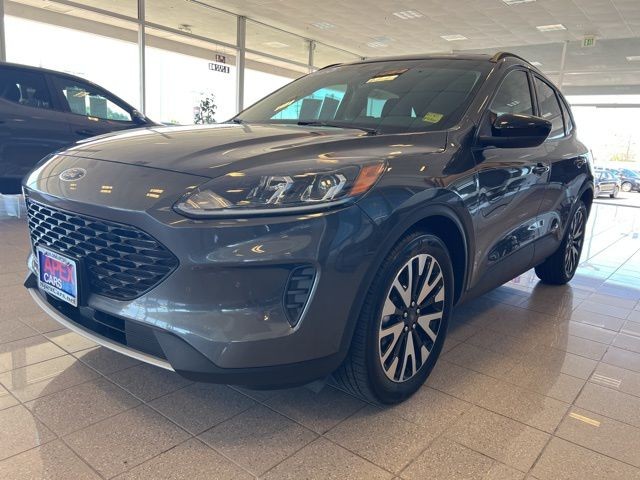 Ford Escape Vehicle Full-screen Gallery Image 16