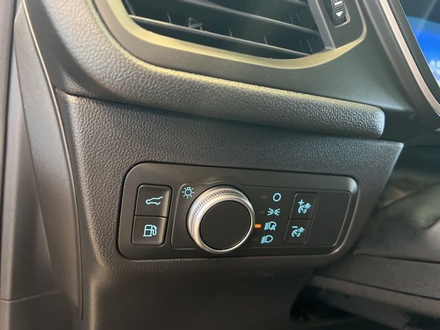 Ford Escape Vehicle Full-screen Gallery Image 35