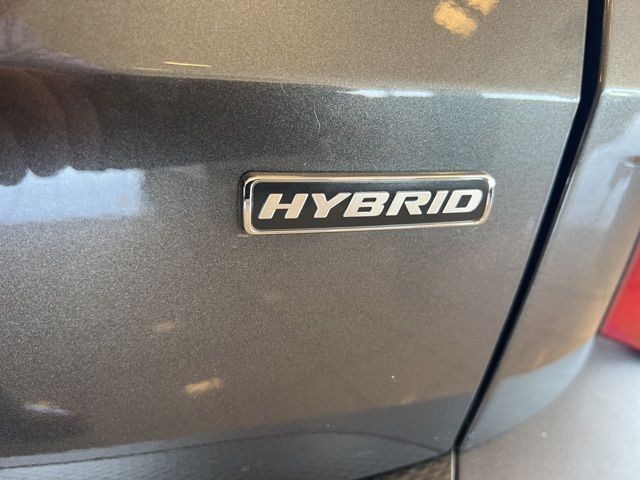 Ford Escape Vehicle Full-screen Gallery Image 40