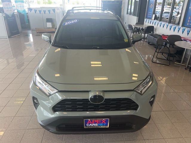 Toyota RAV4 Hybrid Vehicle Full-screen Gallery Image 14