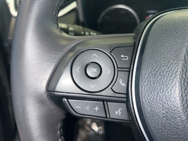 Toyota RAV4 Hybrid Vehicle Full-screen Gallery Image 20