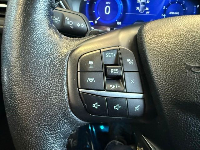 Ford Escape Vehicle Full-screen Gallery Image 20