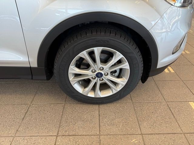 Ford Escape Vehicle Full-screen Gallery Image 10