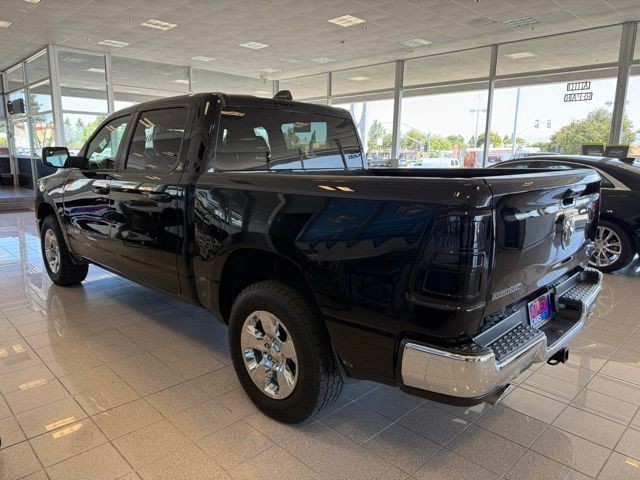 Ram 1500 Vehicle Full-screen Gallery Image 06