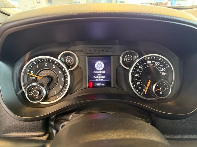 Ram 1500 Vehicle Full-screen Gallery Image 14