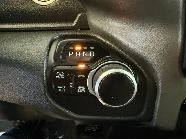 Ram 1500 Vehicle Full-screen Gallery Image 20