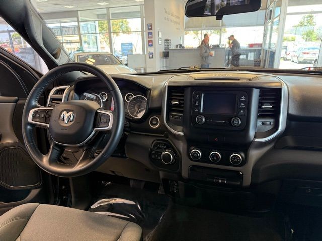 Ram 1500 Vehicle Full-screen Gallery Image 27