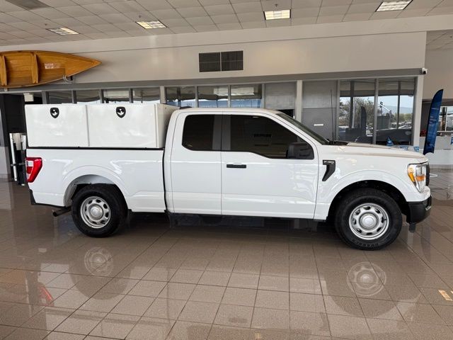 Ford F-150 Vehicle Full-screen Gallery Image 02