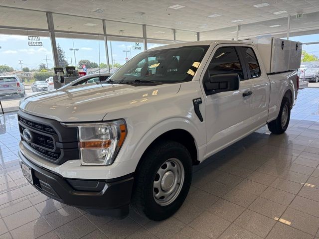 Ford F-150 Vehicle Full-screen Gallery Image 17