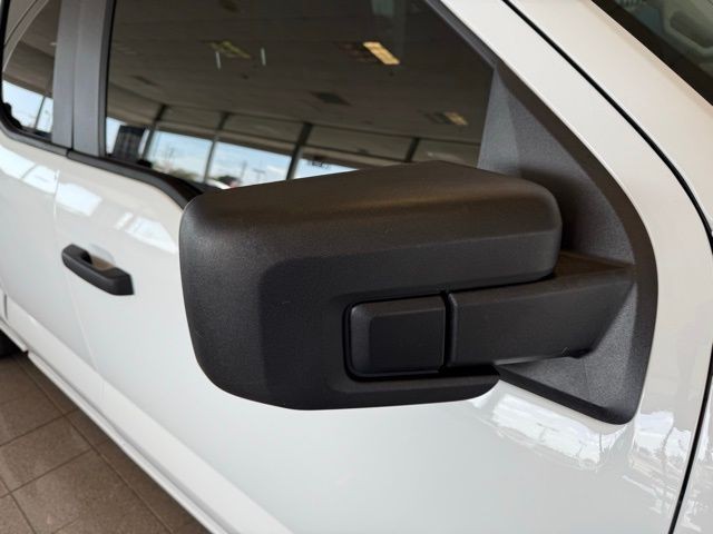 Ford F-150 Vehicle Full-screen Gallery Image 22