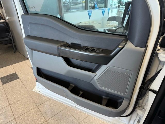 Ford F-150 Vehicle Full-screen Gallery Image 30