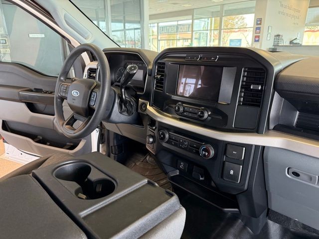 Ford F-150 Vehicle Full-screen Gallery Image 36